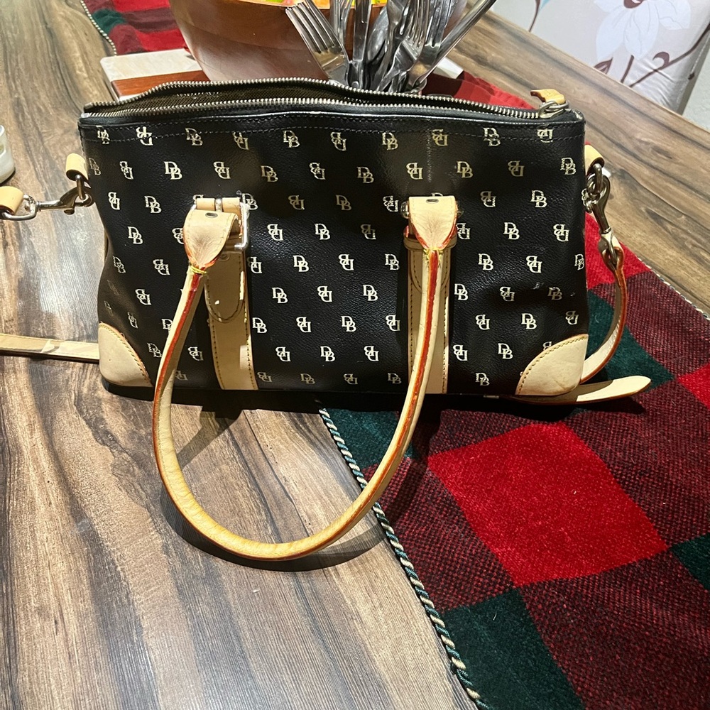 Vintage Dooney & Bourke Black Monogram Canvas Boston Bag - Picture 4 of 10